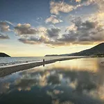 Spazioso Attico Fronte Mare * Albenga