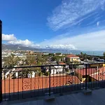 Spazioso Attico Fronte Mare Albenga