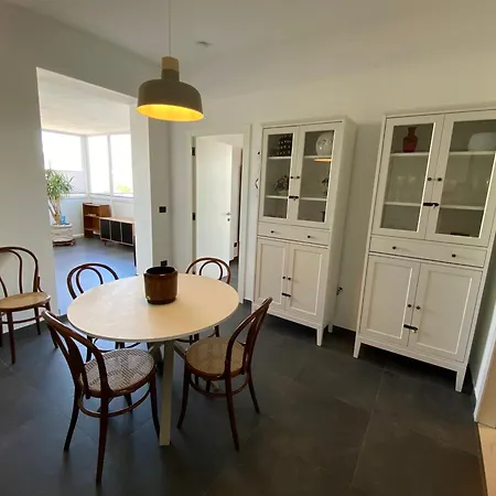 Spazioso Attico Fronte Mare Appartement Albenga