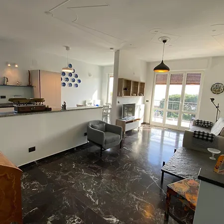 Appartement Spazioso Attico Fronte Mare