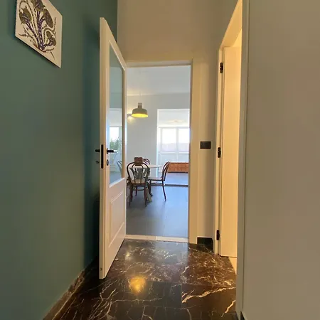 Apartament Spazioso Attico Fronte Mare