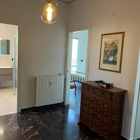 Spazioso Attico Fronte Mare Appartement *